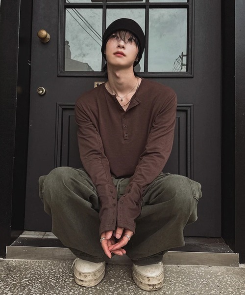 NOWLE（ノウル） ヘンリーネック tシャツ 「NOWLE」アームボタン