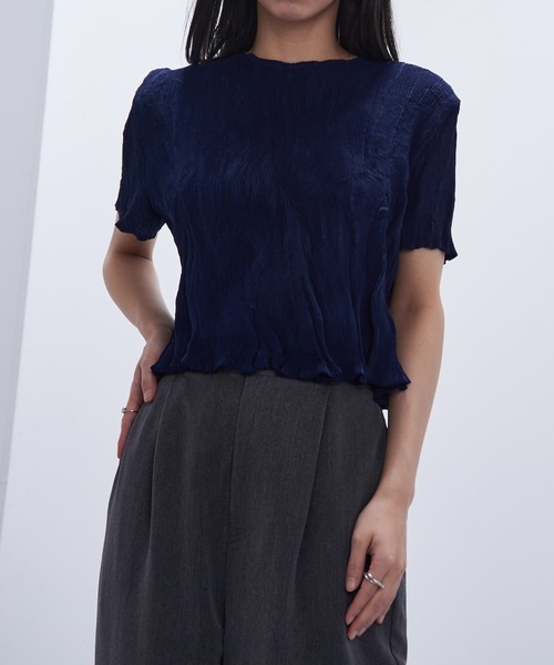 【VERY掲載】gongdid design ウェーブクロップトップ Gongdid Design】Wavy crop top プリーツウェーブ クロップド