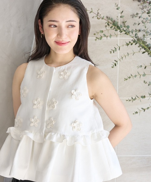 花モチーフニットジレ Chesty（チェスティ） ベスト ジレ フラワー