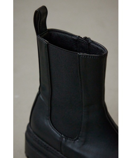 AZUL BY MOUSSY ブーツ 「WEB限定再入荷」トラックソール