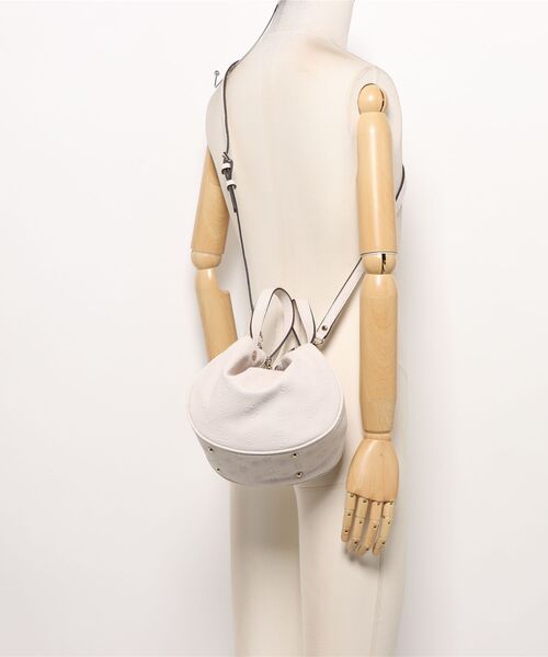 GUESS（ゲス） ショルダーバッグ バッグ ANISE TOP HANDLE POUCH