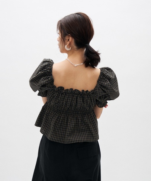 【yunページ】2026SS 美品シャーリングオフショルトップスmサイズ yunページ】2026SS 美品シャーリングオフショルトップスmサイズ yun