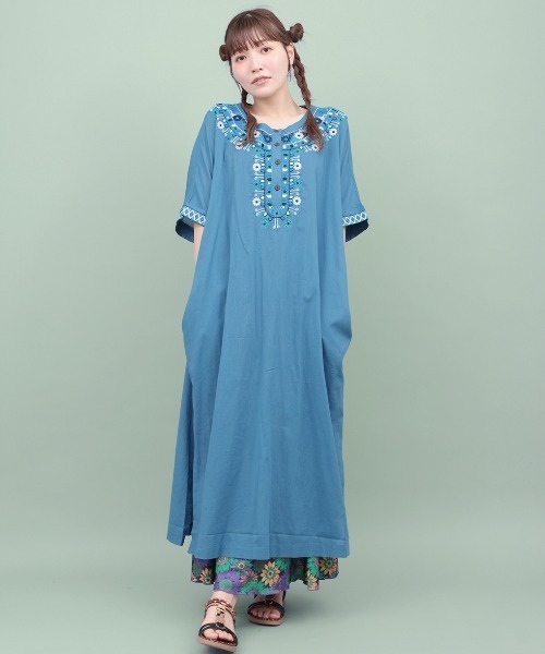 美品 ティッカ 袖レース ワンピース 青 系 綿 ワイドシルエット 日本製 チチカカ（TITICACA） ワンピース 半袖 Rico ウィピール刺繍ワンピース