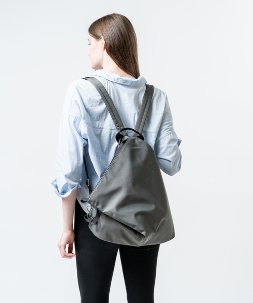 MURA（ムラ） デイバック リュック 撥水ナイロン 本革ファスナー 軽量