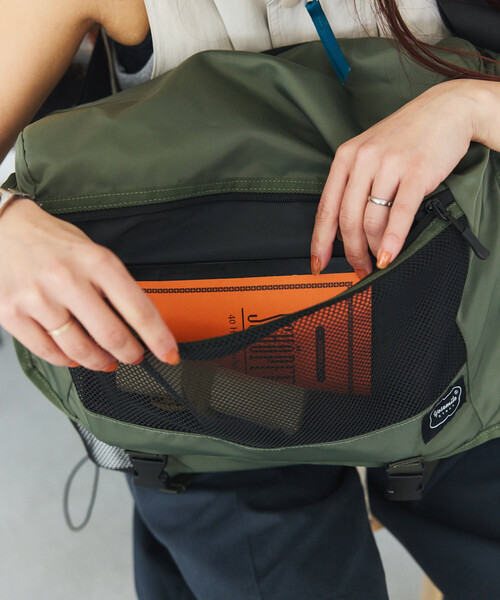 ショルダーバッグ バッグ YOSEMITE STRAP/ヨセミテストラップ EXPANDER MESSENGER BAG メッセンジャーバッグ 撥水の画像