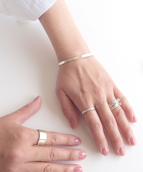 MANANAS（マナナス） バングル 」マナナス/ Hammered Narrow Bangle