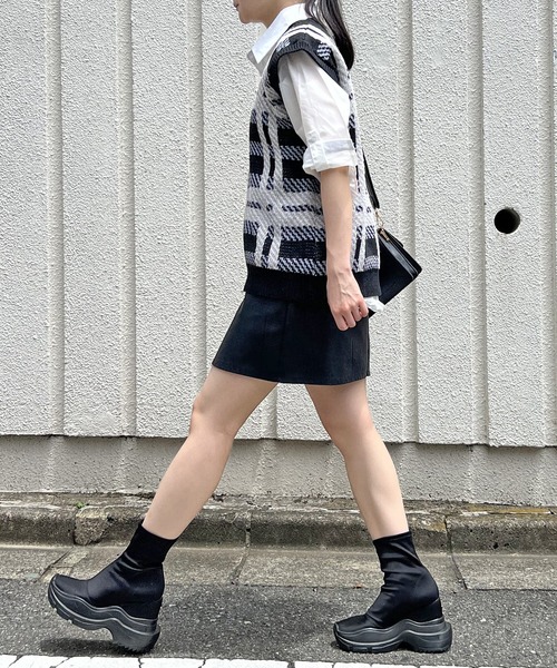 【美品】ヘルノ　ニットベスト DLARGE.JPG