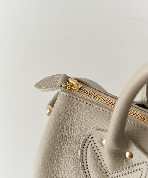 午前限定価格美品【YOUNG&OLSEN】ボストンバックS ベージュハンドバッグ ヤングアンドオルセン ボストンバッグ 美品 - メルカリ