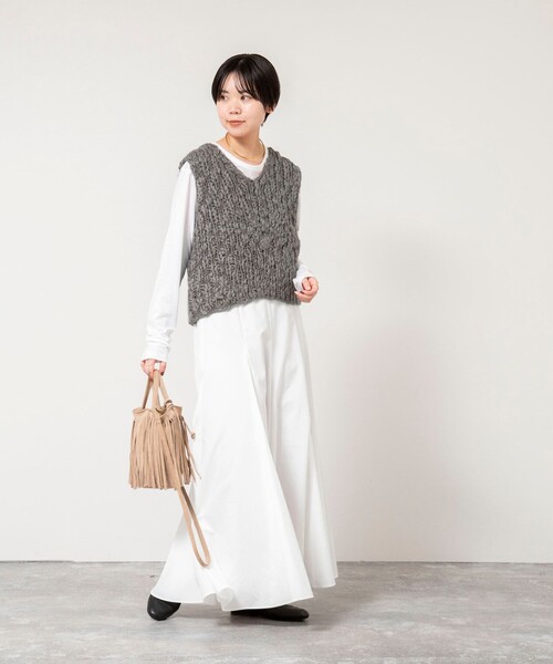ノーリーズ白Ｖネックニット NOLLEY'S（ノーリーズ） ニット セーター Vネックニットベスト