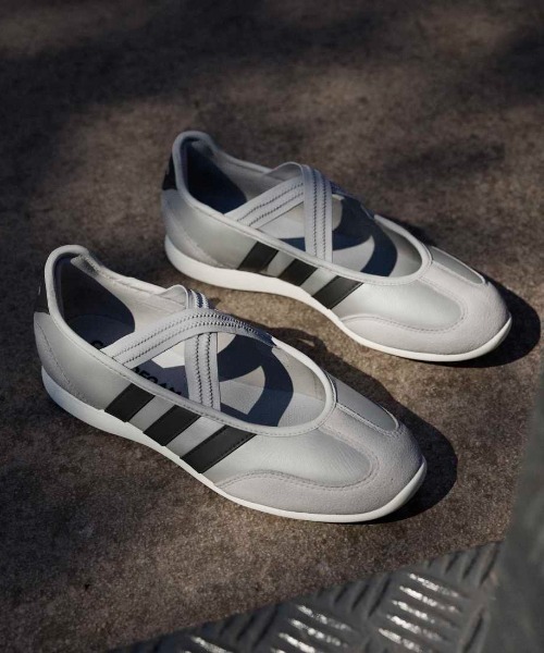 adidas（アディダス） スニーカー バレダ メリー ジェーン レディース