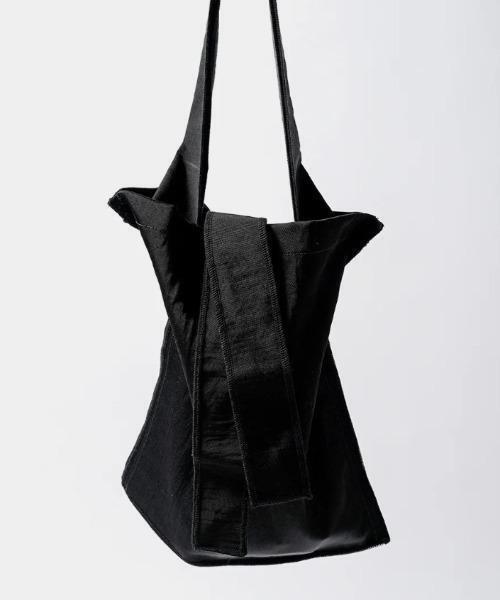 ITTI（イッチ） トートバッグ ITTI/イッチ/MARY INSIDE OUT TOTE - M 