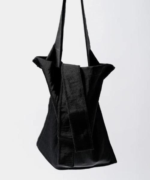 ITTI（イッチ） トートバッグ ITTI/イッチ/MARY INSIDE OUT TOTE - M 