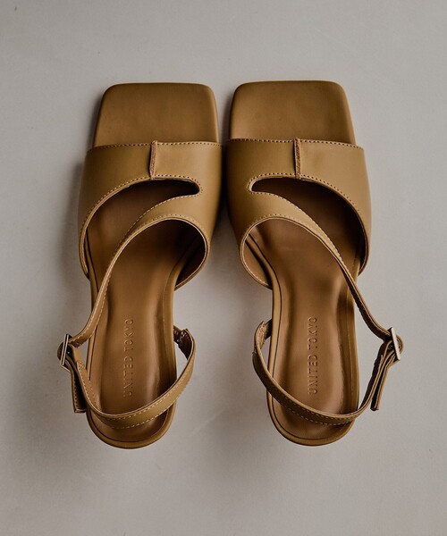 ゆんく　① UNITED TOKYO（ユナイテッドトウキョウ） サンダル Cow Leather Curvy