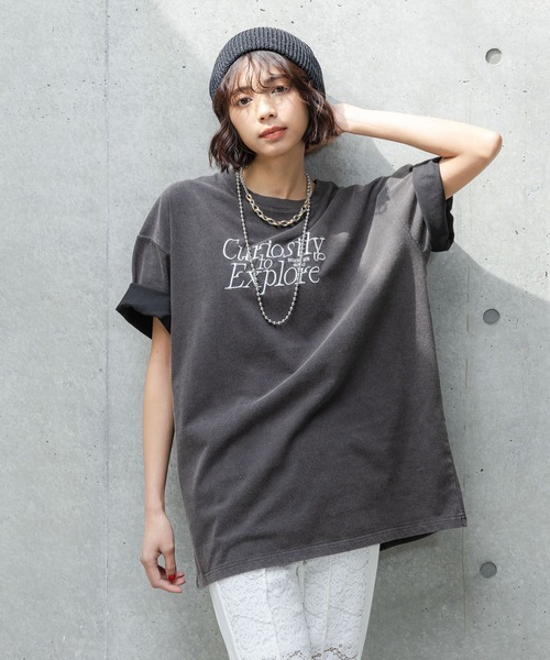 GIVENCHY かっこかわいい大人デザイン エンブロイダリー Tシャツ スリムフィット 4Gエンブロイダリー Tシャツ - ブラック/ピンク