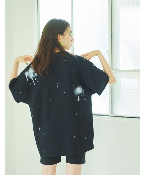 「Little sunny bite」 半袖Tシャツ MEDIUM ブラック レディース_画像3