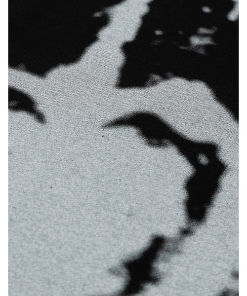 「Little sunny bite」 半袖Tシャツ MEDIUM ブラック レディース_画像8