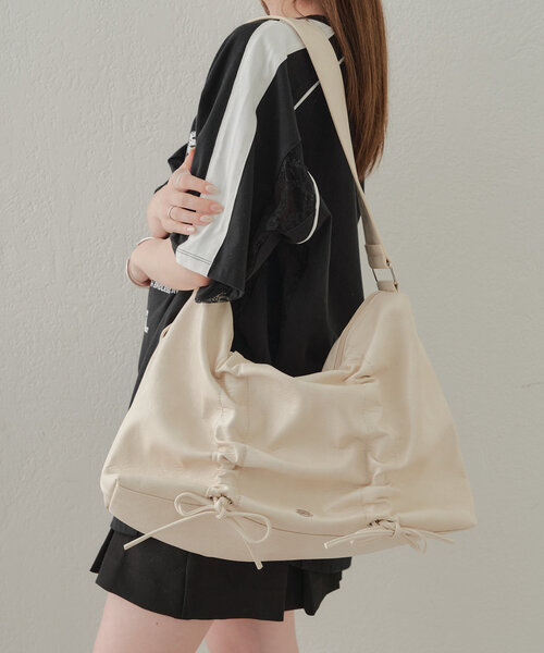 Chico（チコ） ショルダーバッグ FREE アイボリー レディース