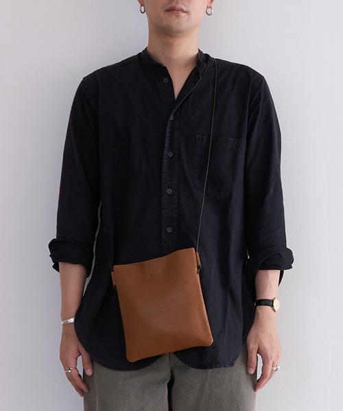 BICASH（ビカーシ） ショルダーバッグ レザースクエアサコッシュ(B844