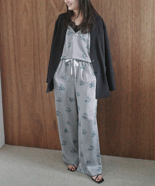 SLOBE IENA（スローブイエナ） パンツ Margaux Dereume × SLOBE サテン