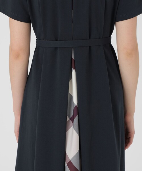 BLUE LABEL CRESTBRIDGE（ブルーレーベルクレストブリッジ