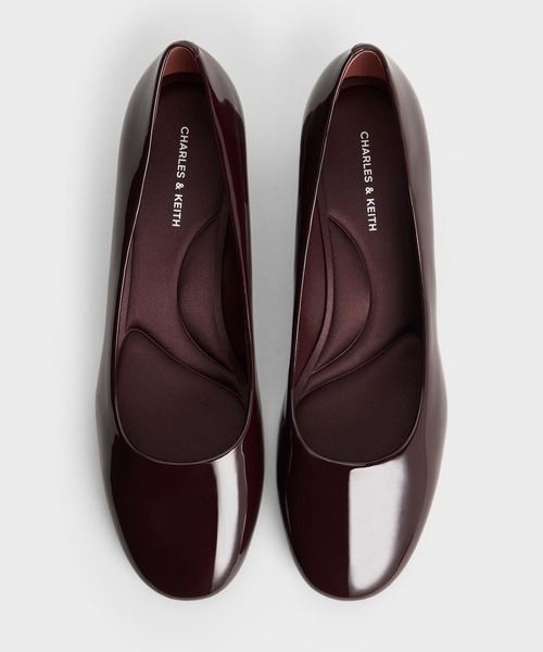 【チャールズアンドキース】パテント ラウンドトゥブロックヒールパンプス CHARLES ＆ KEITH パンプス パテント ラウンドトゥブロック