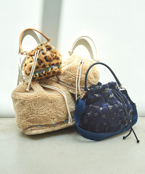 ★LeSportsac★SM DRAWSTRING BAGウォームキャメルレオパード SM DRAWSTRING BAGウォームキャメルレオパードファー（ミニ