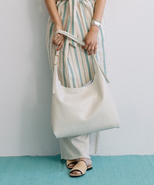 新品】BEAURE ヴュレ カウレザー BIG トライアングル トート Beau're