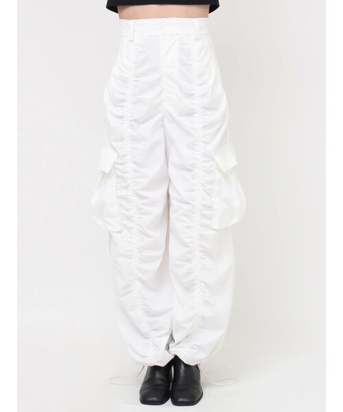 MURUA(ムルーア) シャーリングカーゴパンツ ブラック MURUA（ムルーア）の「ラインカーゴパンツ（カーゴパンツ）」 - WEAR