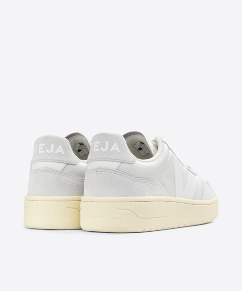 VEJA（ヴェジャ） スニーカー VEJA / ”V-90” スニーカー レディース