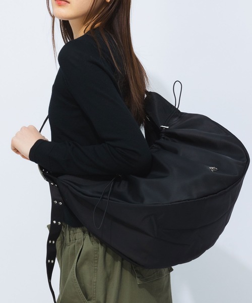 YIE YIE（イエイエ） ショルダーバッグ バッグ メタルロゴ ジップ 
