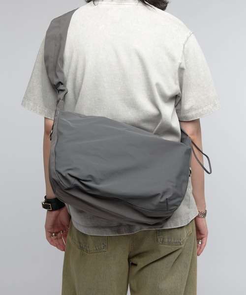 Lui’s ショルダーバッグ CRESCENT MOON 2WAY SHOULDER BAG（ショルダーバッグ）｜Lui's