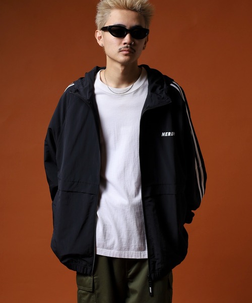フード付き黒ナイロンジャケット セール】NYLON HOODED JACKET（ナイロンジャケット）｜XLARGE