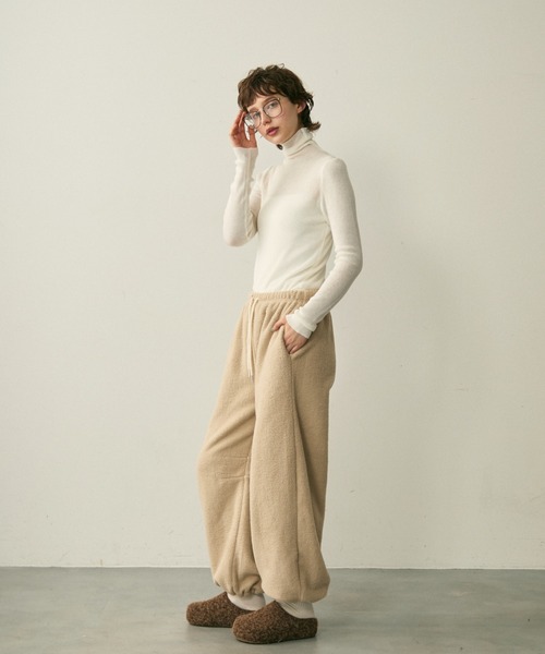 SHISHIKUI ベージュ タートルネックニット SHISHIKUI ベージュ タートルネックニット THE SHISHIKUIの新店舗が1/8