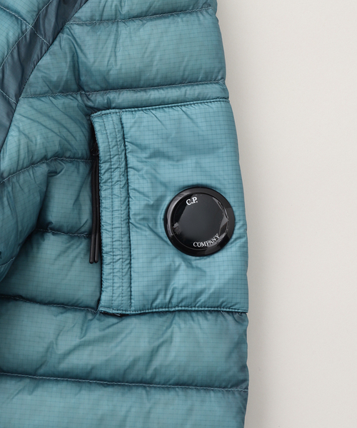 C.P. COMPANY（シーピーカンパニー） ダウンジャケット ダウン OW