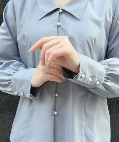 an another angelus ブラウス シャツ パール釦Vネックシャツ