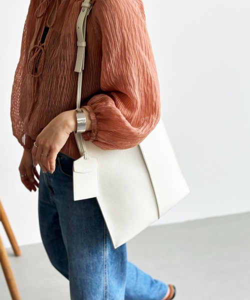 BEAUREレザーショルダーバッグ Beau're ショルダーバッグ バッグ BEAURE ヴュレ カウレザー