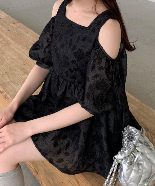 dolceジャガードフレアトップス JUNOAH（ジュノア） ブラウス シャツ 2wayジャガードフレアトップス