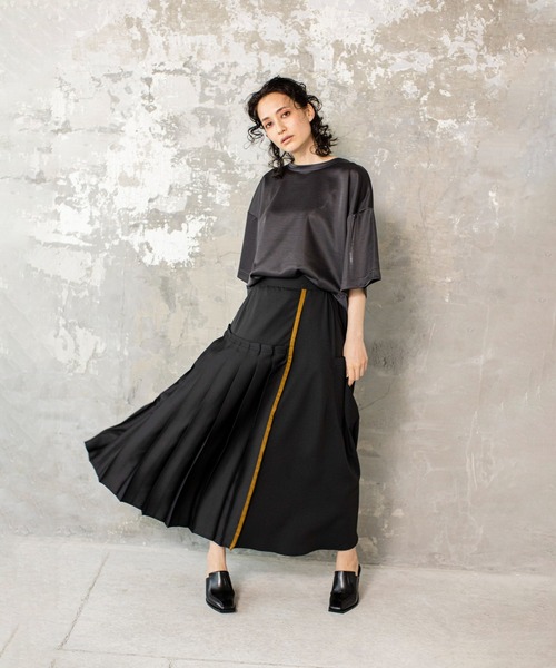 （美品）OzzCroce アシンメトリー　スカート　カーキ　レディース　未使用品 OSMOSIS（オズモーシス） ロングスカート ONE SIZE カーキ レディース
