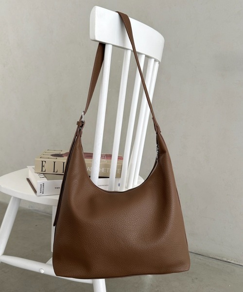 美品　アニエスベー　ショルダーバッグ　2way　b金具　A4収納 美品 アニエスベー ショルダーバッグ 2way b金具 A4収納