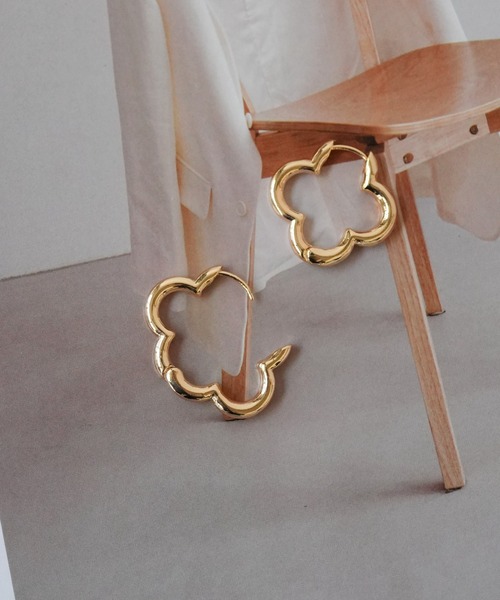 Port（ポート） ピアス 「 」 フラワー シェイプ フープ ピアス