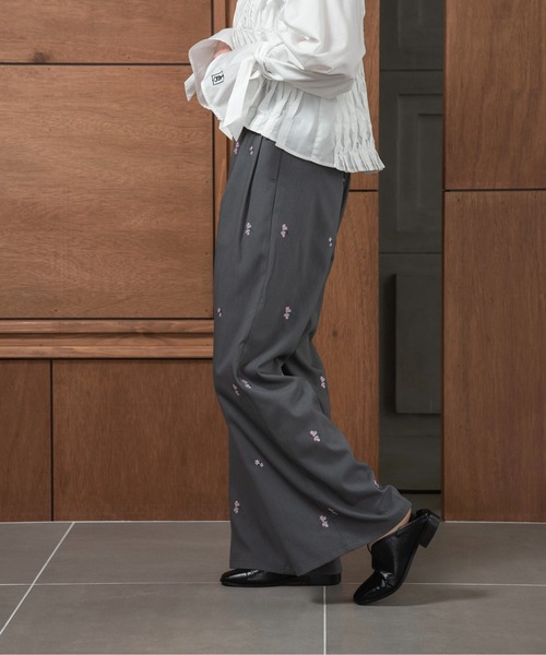 lawgy パンツ embroidery flower pants / エンブロイダリー
