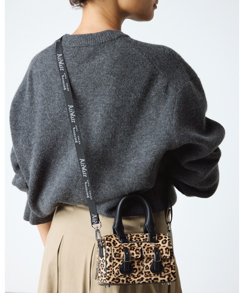 完売品　Dr. Martens ドクターマーチン レザー トップハンドルバッグ 大人気のトップハンドルバッグが再入荷！ドクターマーチンの