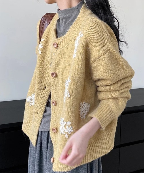 DIAVEL ニット セーター 「限定カラー」金木犀刺繍モヘア風