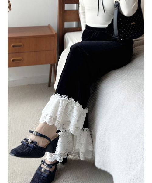 LILY BROWN（リリーブラウン） パンツ バリエーションフリルパンツ