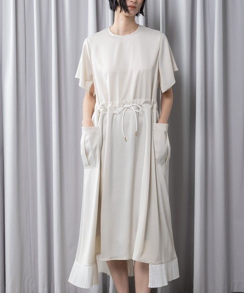 即発送。Laube blanc フリルプリーツワンピース 総レースヨークフリル