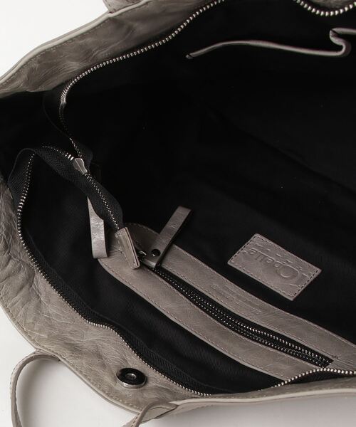 IO PELLE ハンドバッグ グレー シザーモチーフ IO PELLE（イオペレ） トートバッグ - グレー レディース : ZOZOTOWN