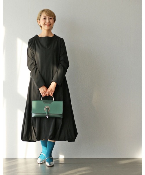 Vieo（ヴィオ） ワンピース シック。黒のバルーンワンピース