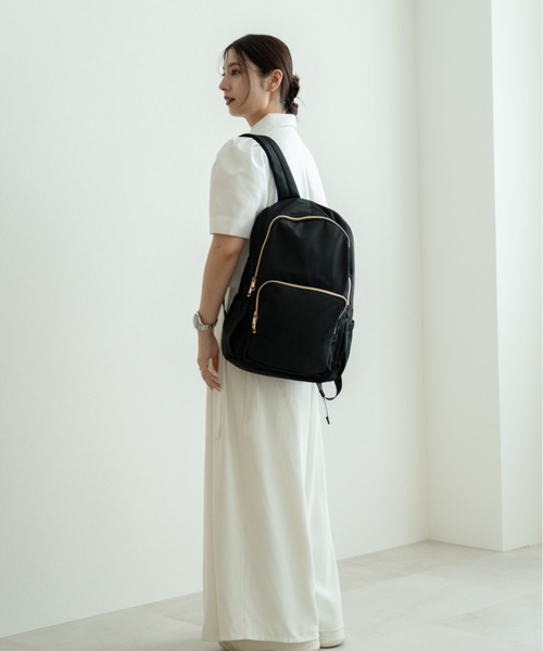 黒いレザーリュック ゴールドジッパー付き 黒いレザーリュック ゴールドジッパー付き ブランド 黒 レザー