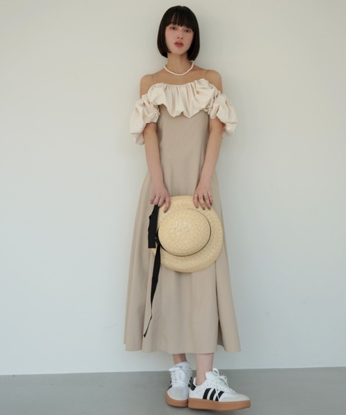 eimy istoireベージュ フリルワンピース eimy istoire ワンピース ギャザーフリルオフショルワンピース