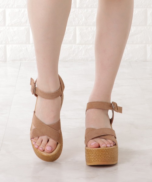 Crosta スエード ウェッジ エスパドリーユ CHARLES & KEITH エスパドリーユ ウエッジ 【再入荷】（Cream